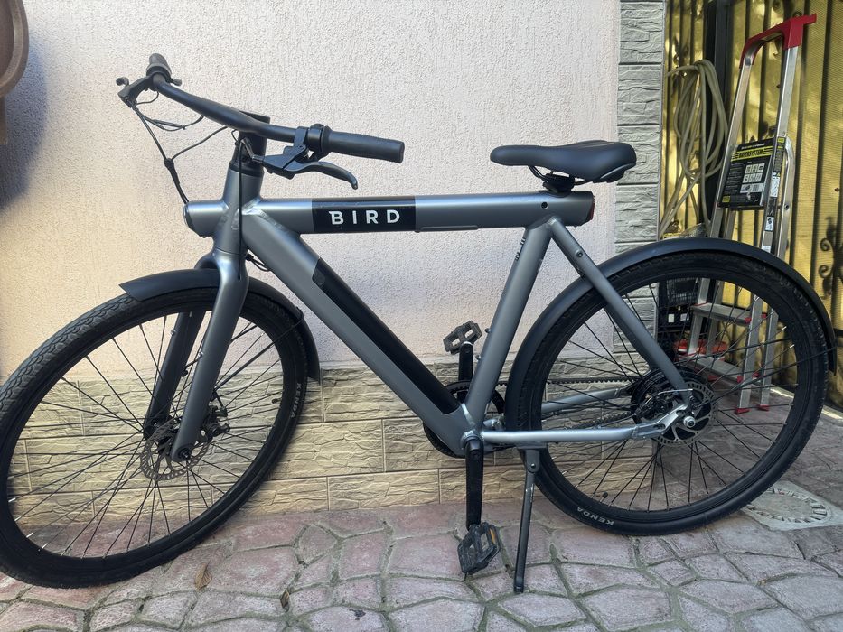 Se vinde bicicleta electrica bird 2015