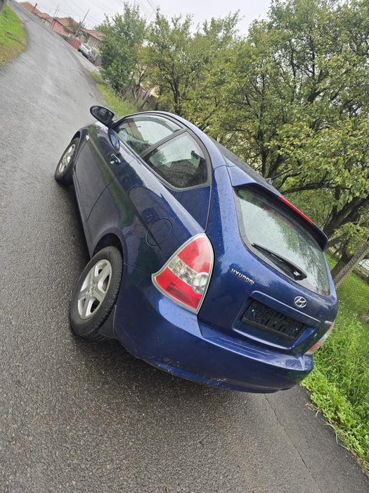 Vând Hyundai Accent an  2006 cu 80000 km reali