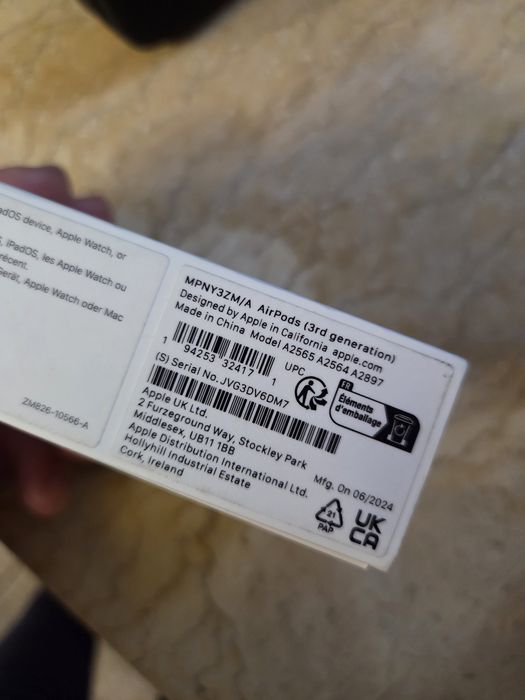 Vand casti AirPods 3