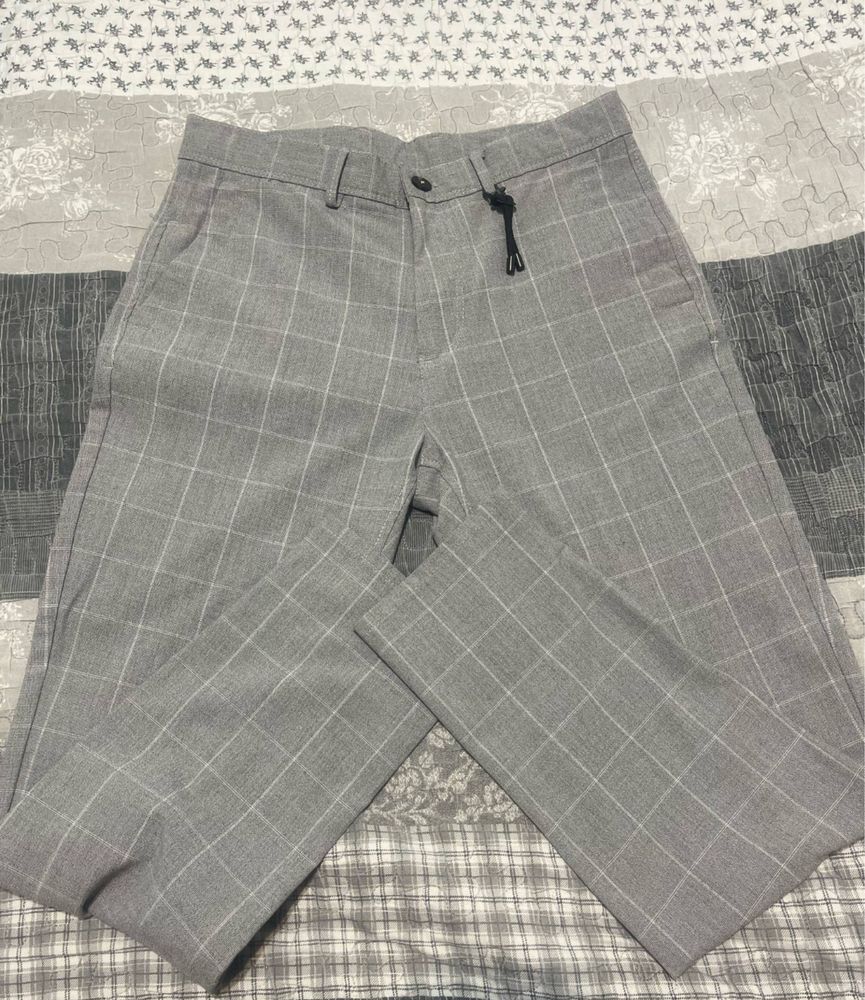 Pantaloni zara marimea s/M