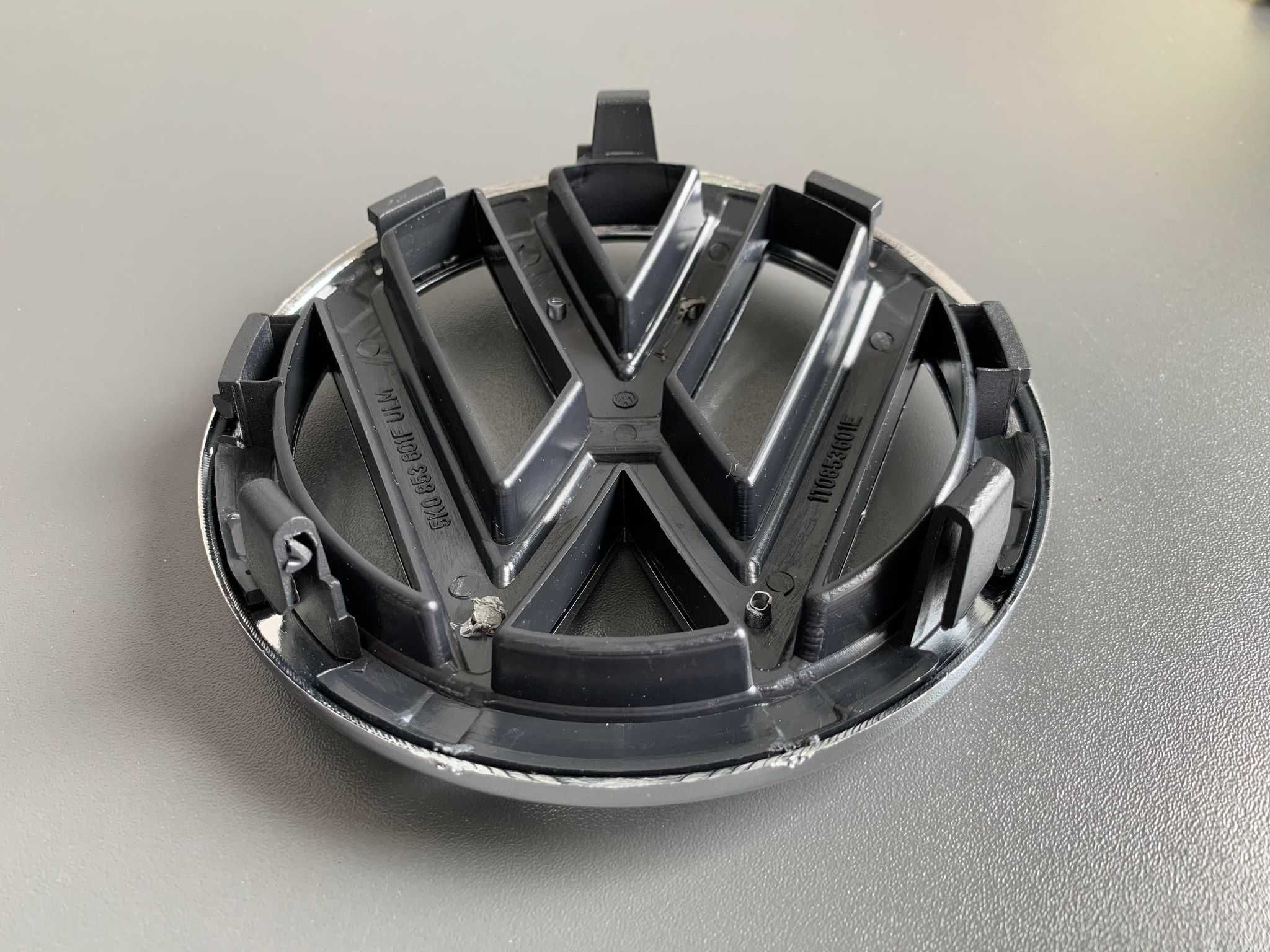 Emblema sigla grila Volkswagen Golf 6 Passat B6 B7 B8