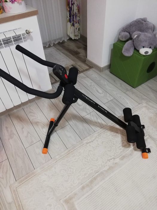 Aparat abdomene techfit ab 1000