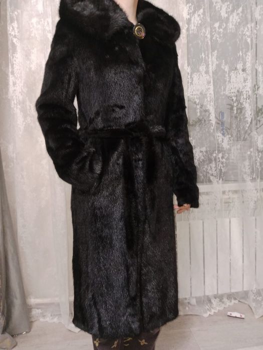 Норковая шуба 150тыс