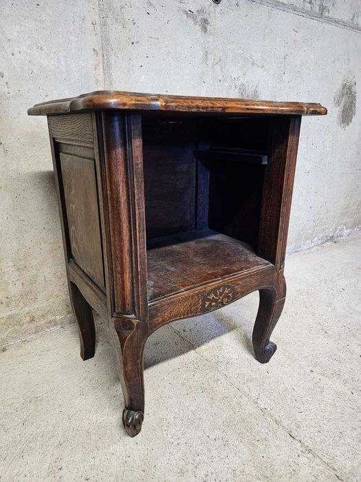 Шкафче в стил Луи 15