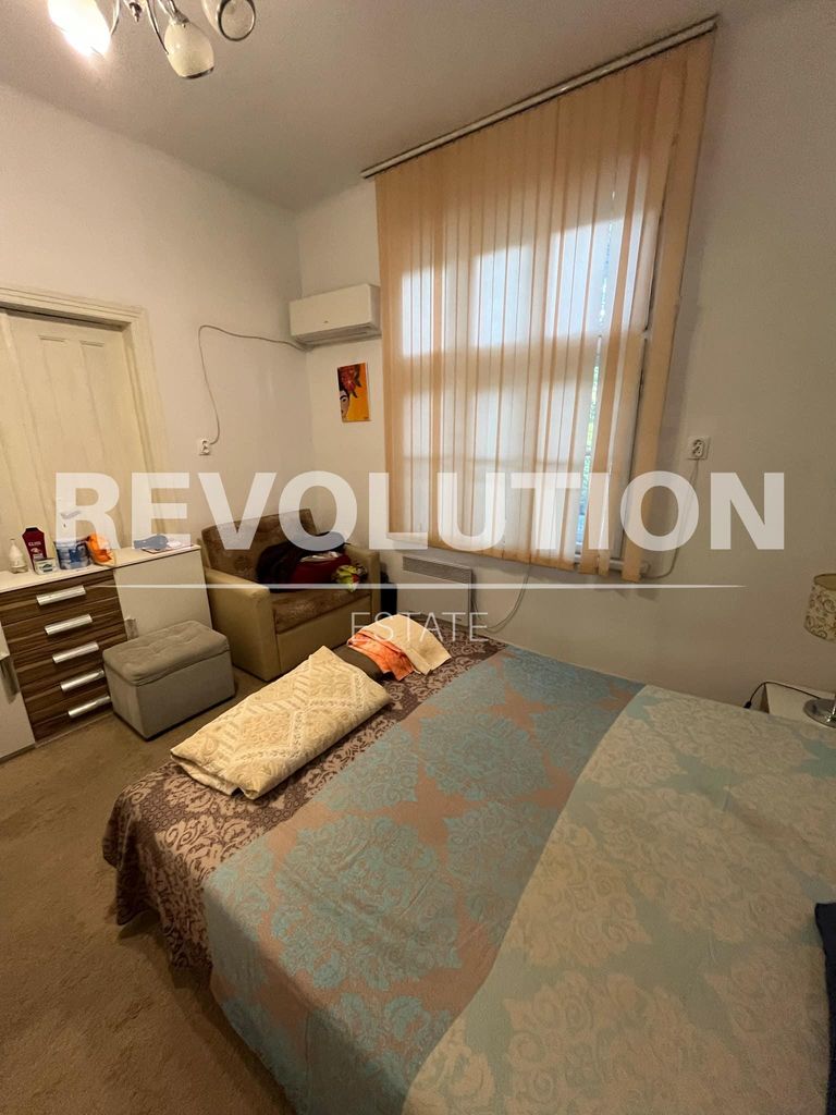 Дава се под наем Етаж от къща в Пловдив, Център - 70 кв.м за 600 € - Снимка #4