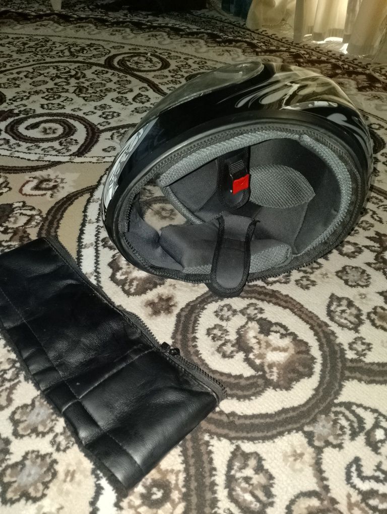 Moto kaska sotiladi