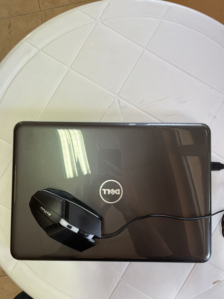 Бизнес Лаптоп Dell Latitude 3380 i3