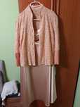Rochie din satin și bluza din sintetic