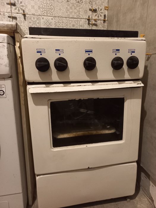 Продаю газовую плиту