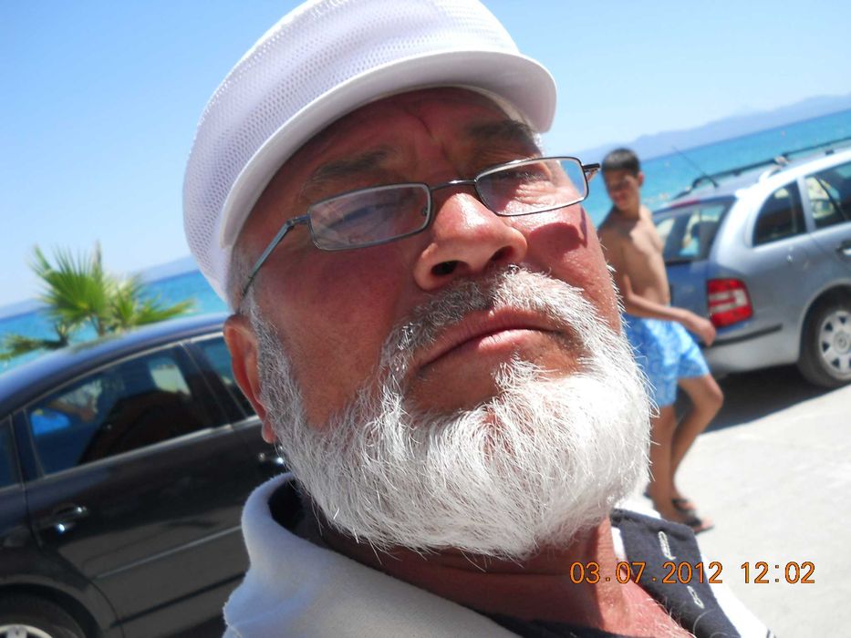 Boltari   beton  gard si stilp