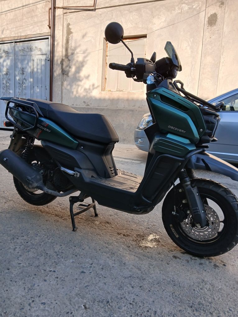 Sroʻchni sotiladi skuter Tank 150 kub