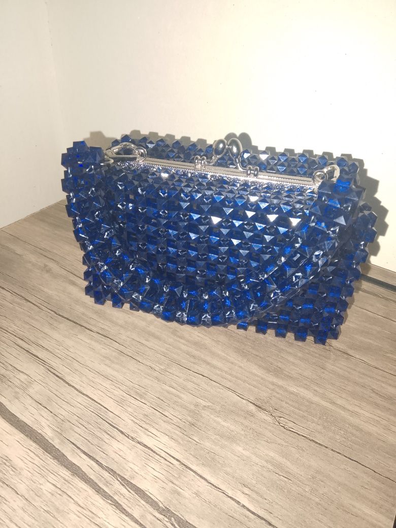 Xrustal sumka va brillok