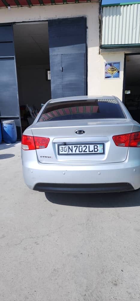 Kia forte yilli 2009 siroshna sotiladi