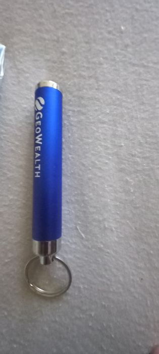 Нова бутилка за туризъм и метални термо чаши и бутилки за вода