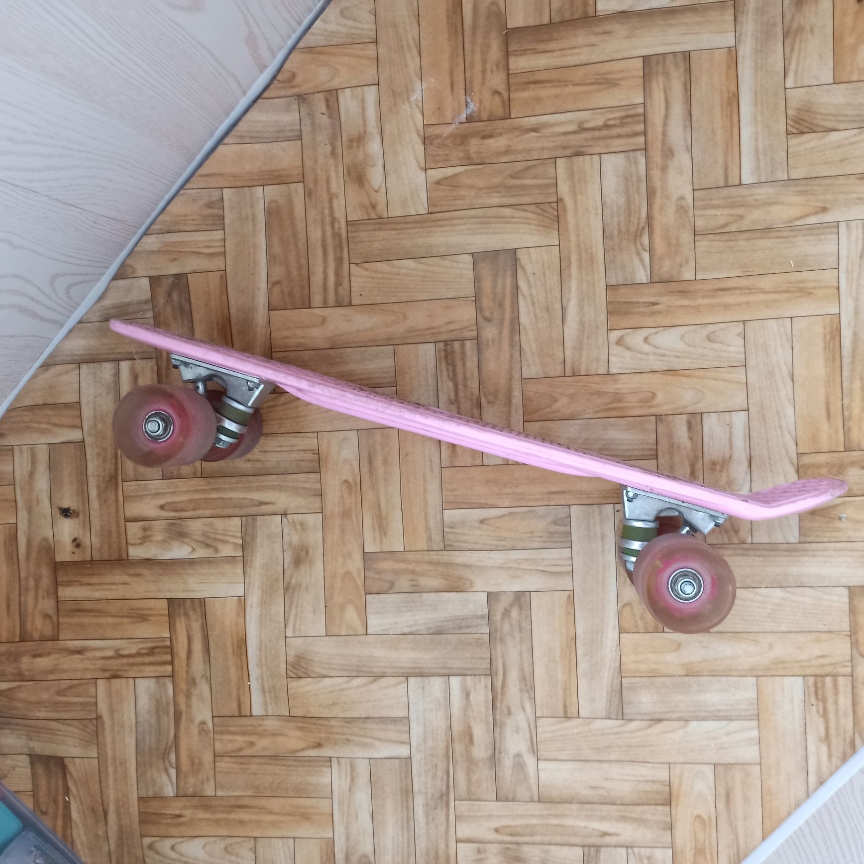 Розовый  скейтборд (пинеборд) 5000