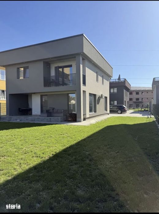 Casă de închiriat 4 camere , 3 băi , zona OK Shoping Center