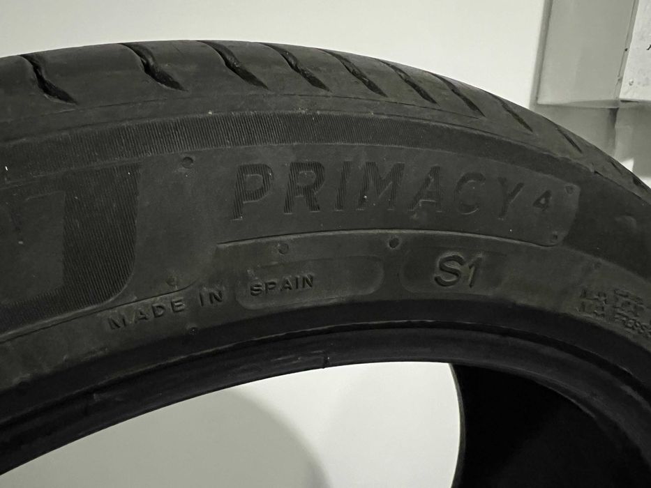 4 x Michelin Primacy 4 235/45 R20 100V