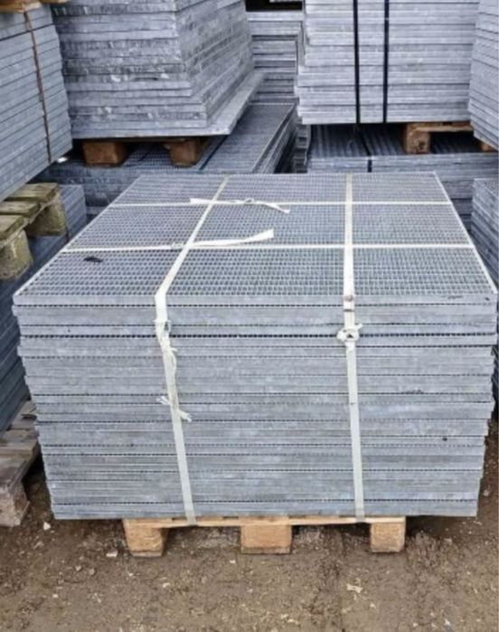 Trepte zincate gretare zincate