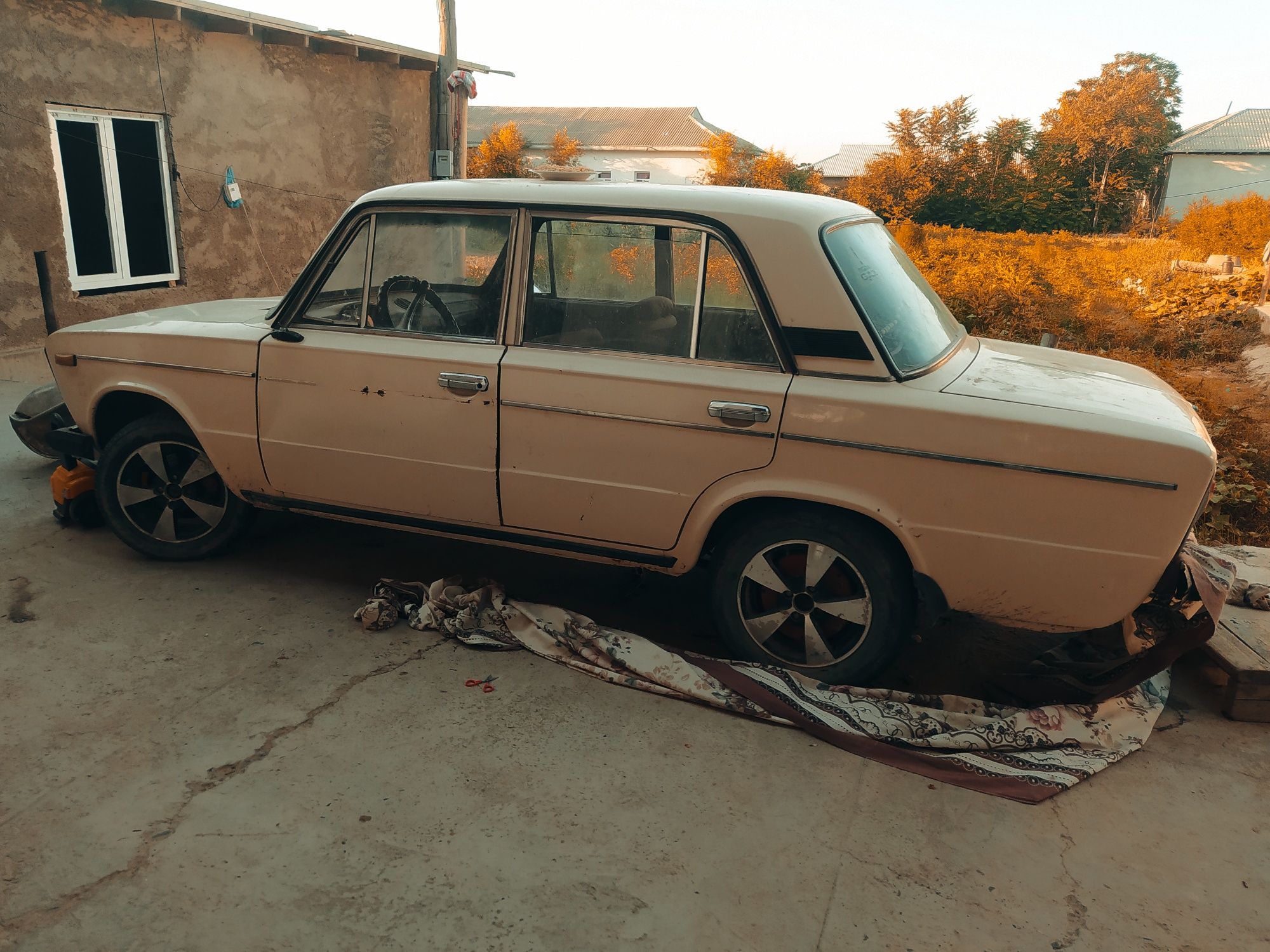 Vaz 2106 Jugili holati yaxshi sotiladi
