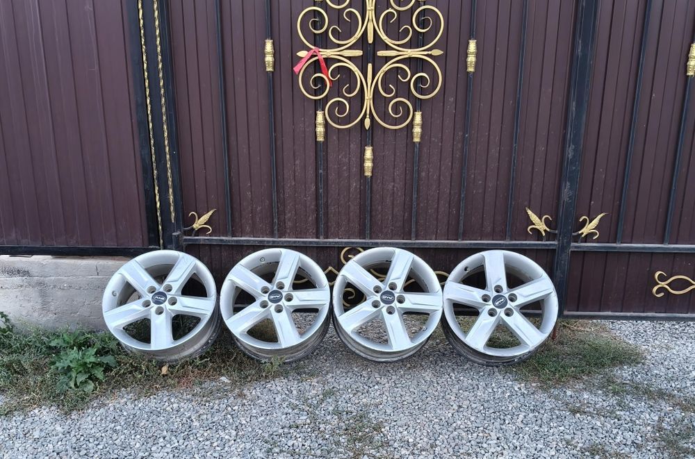 г. Актобе продам б/у диски комплект радиус R17 Toyota Lexus