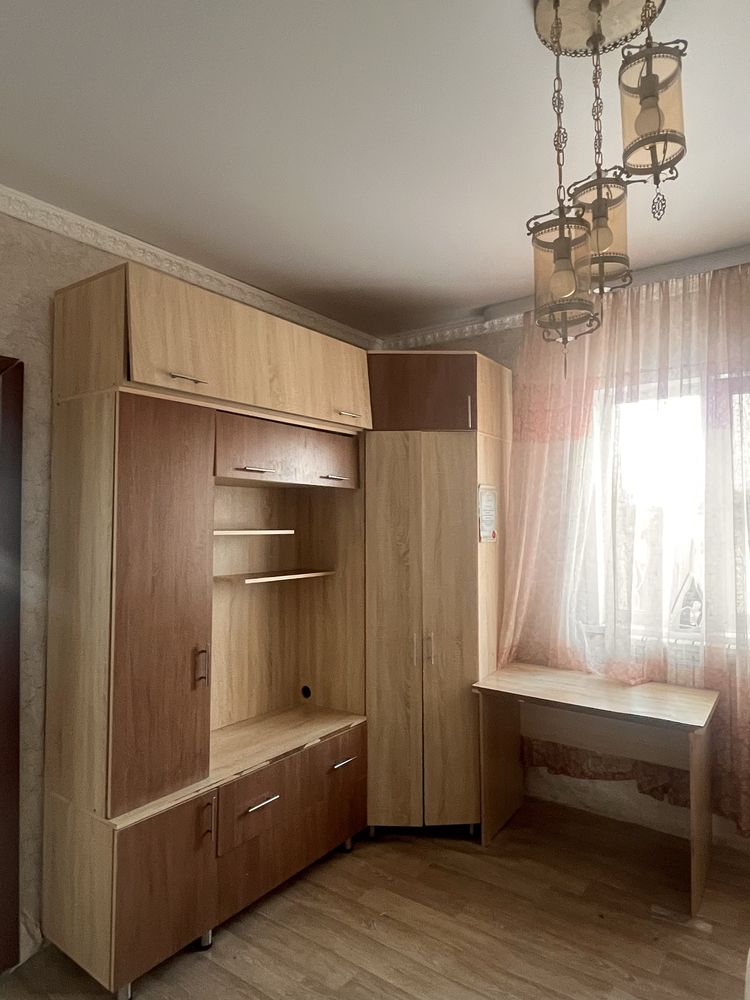 Продаю шкаф вместе со столом