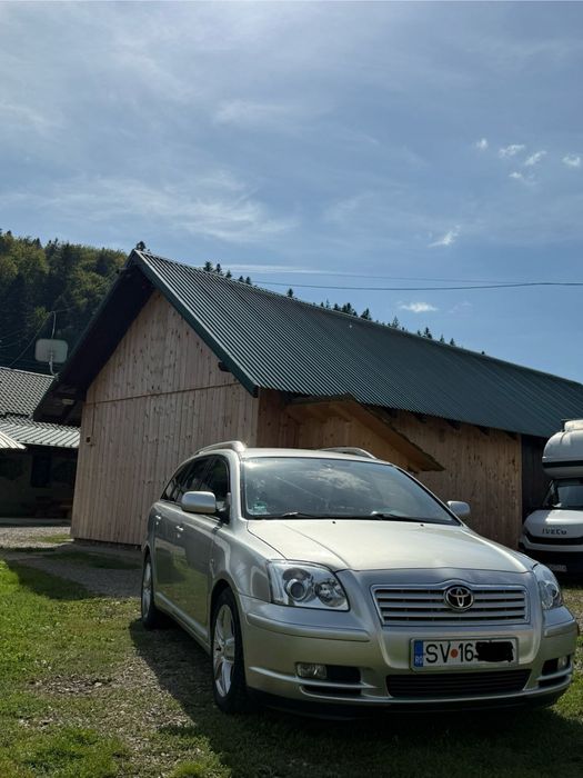 Toyota Avensis.