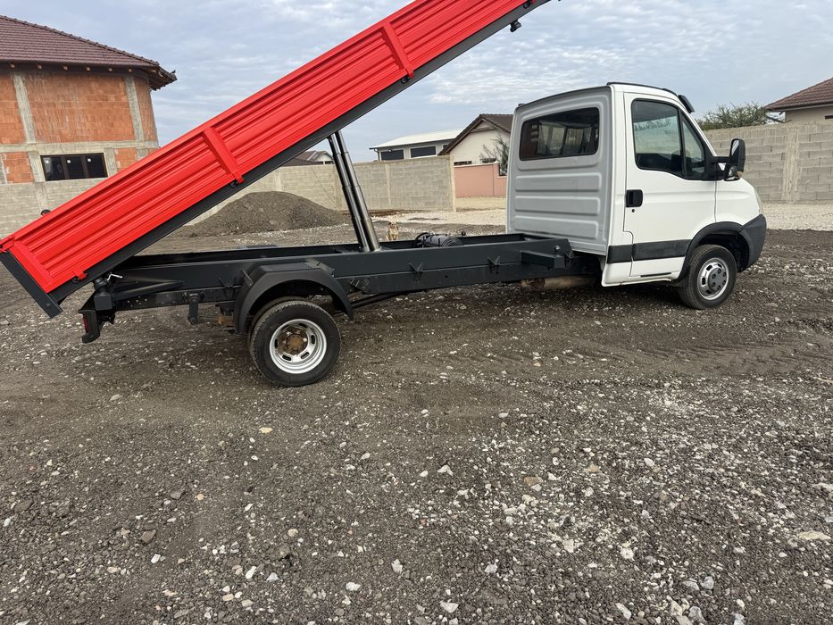 Iveco basculabil cu 2 cilindri pe 3 parti