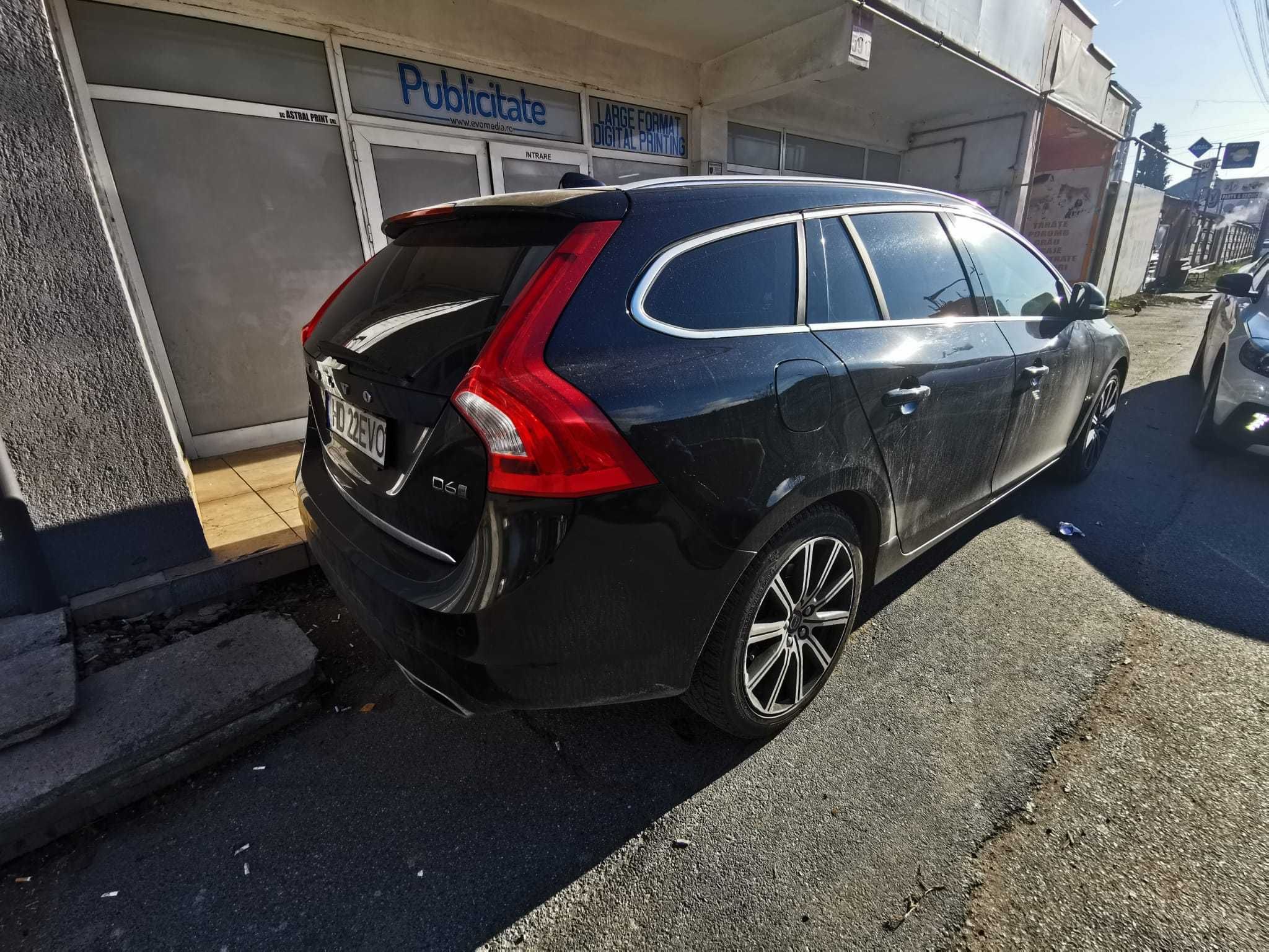 VOLVO V60 D6 Hybrid 2016 Full