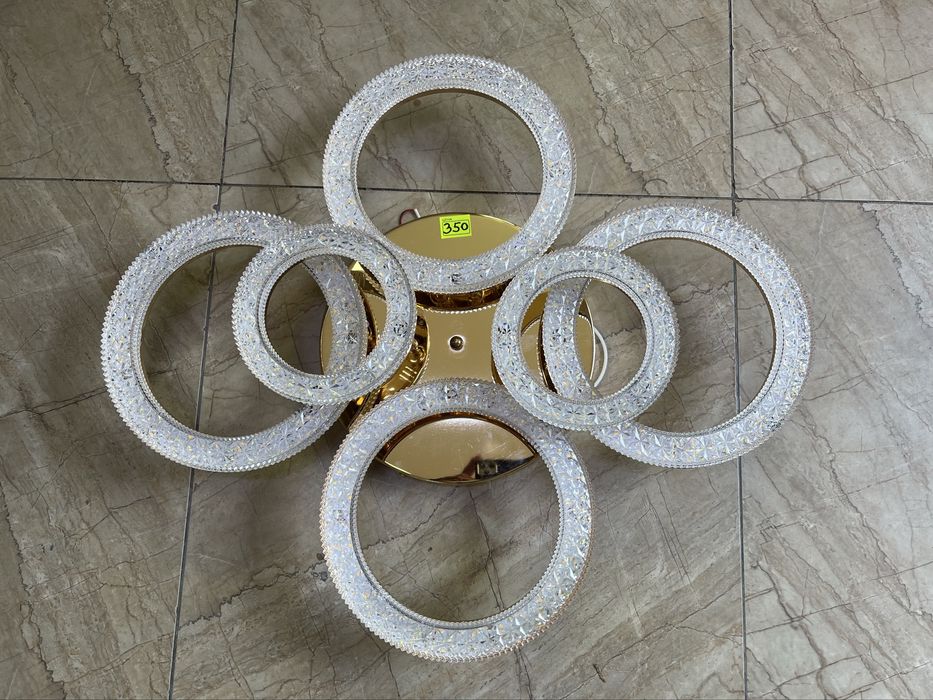 Liustralar keldi juda chiroyli kurinishi