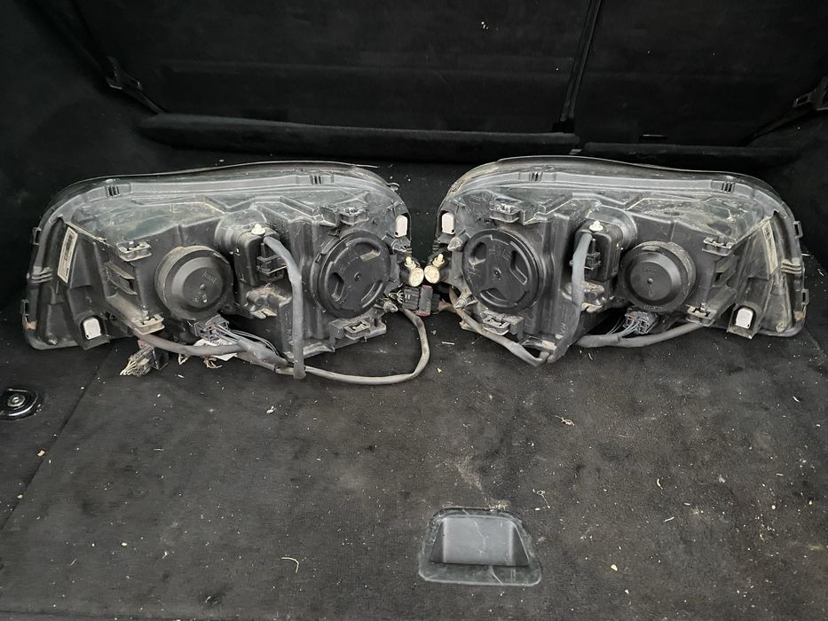 Фарове XC 90 Volvo
