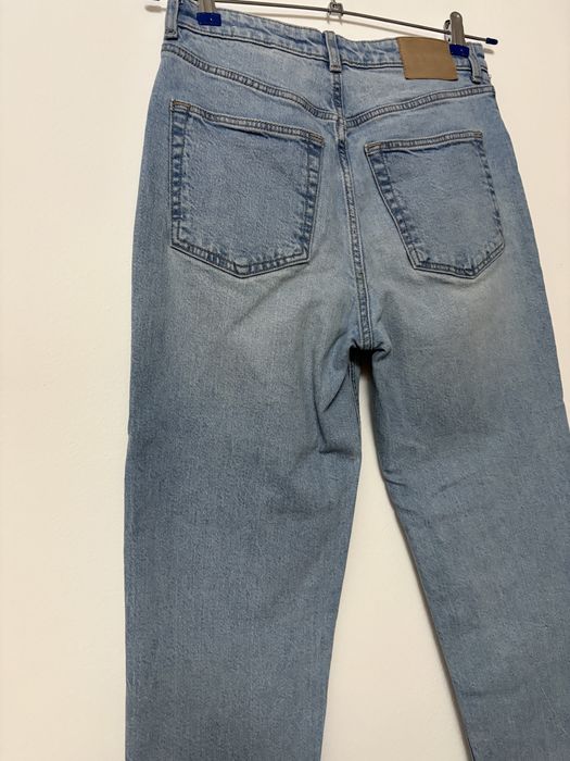 Blugi Bershka-Noi fără etichetă