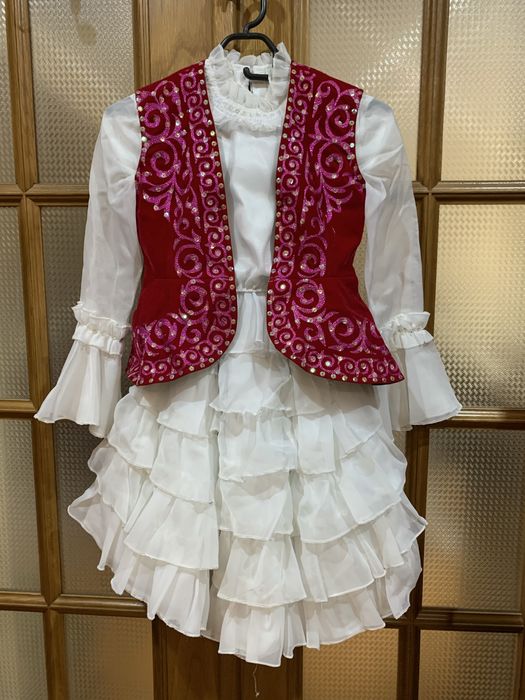 Казахский национальный костюм для девочки