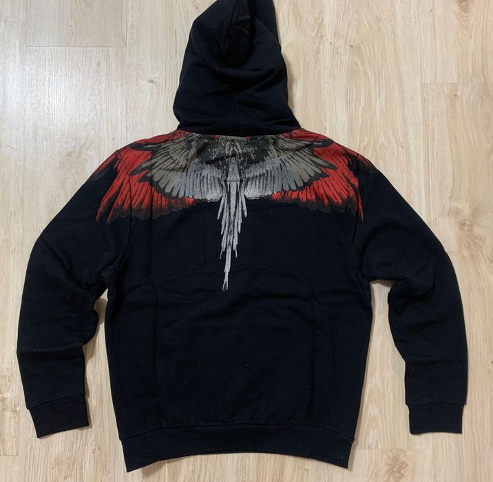 Нови мъжки горници суитчър Marcelo Burlon налични