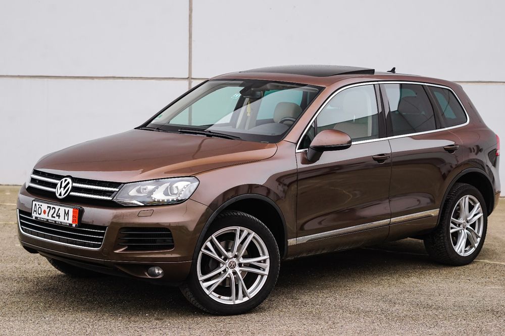 ### VW Touareg ###
^ An fabricatie: 2012
^ Motorizare: 3.0 TDI V6 245