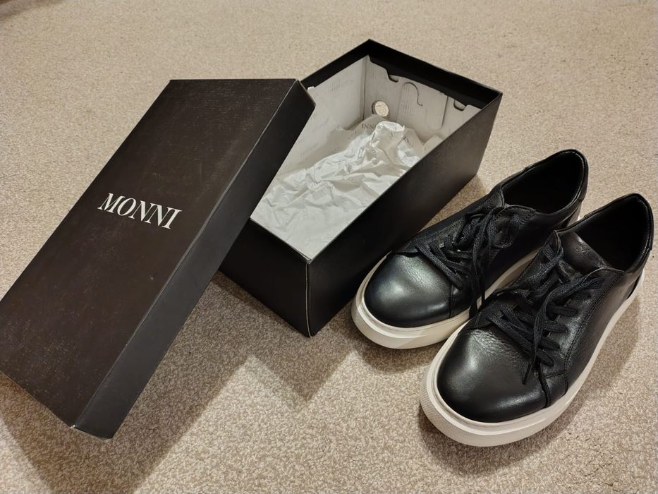 Носени веднъж! истинска кожа обувки Мoni (43 номер)