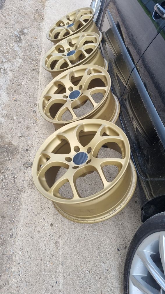 Vând jante made in italy 5x112 r17 vopsite electrostatic Subaru gold