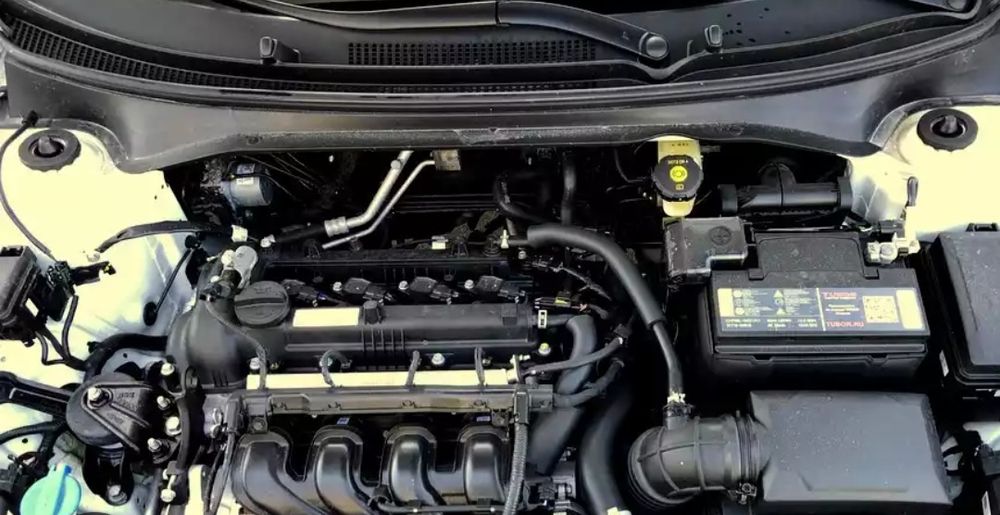 Двигатель Хундай 1.6.