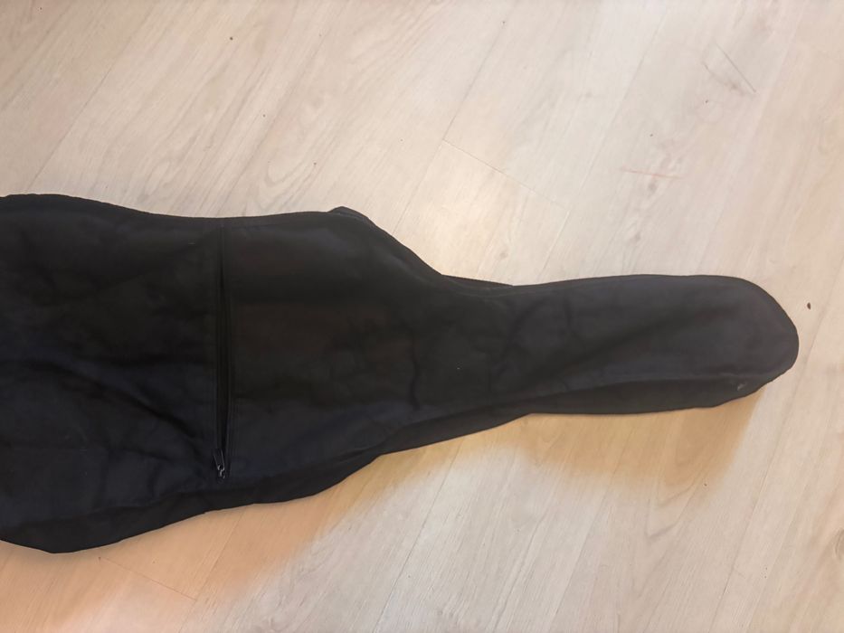 Продам чехол для электро гитары