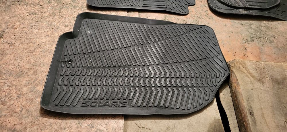 Коврик резиновый автомобильный