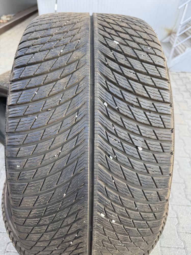 4бр Почти Нови Зимни Гуми MICHELIN 295/40/21
