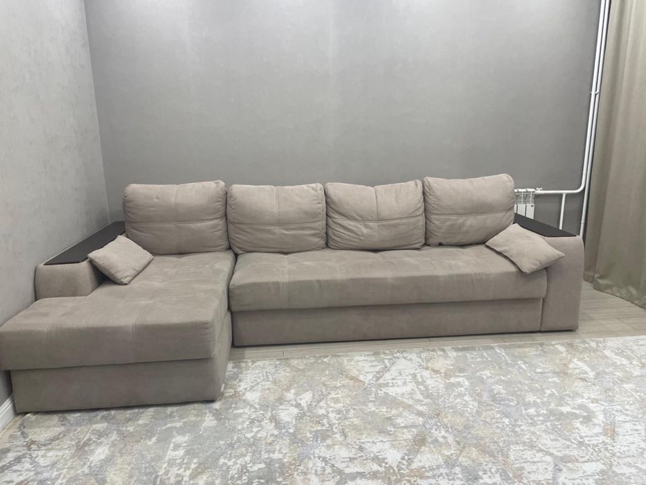 Продам угловой диван, раскладной — отличное состояние!