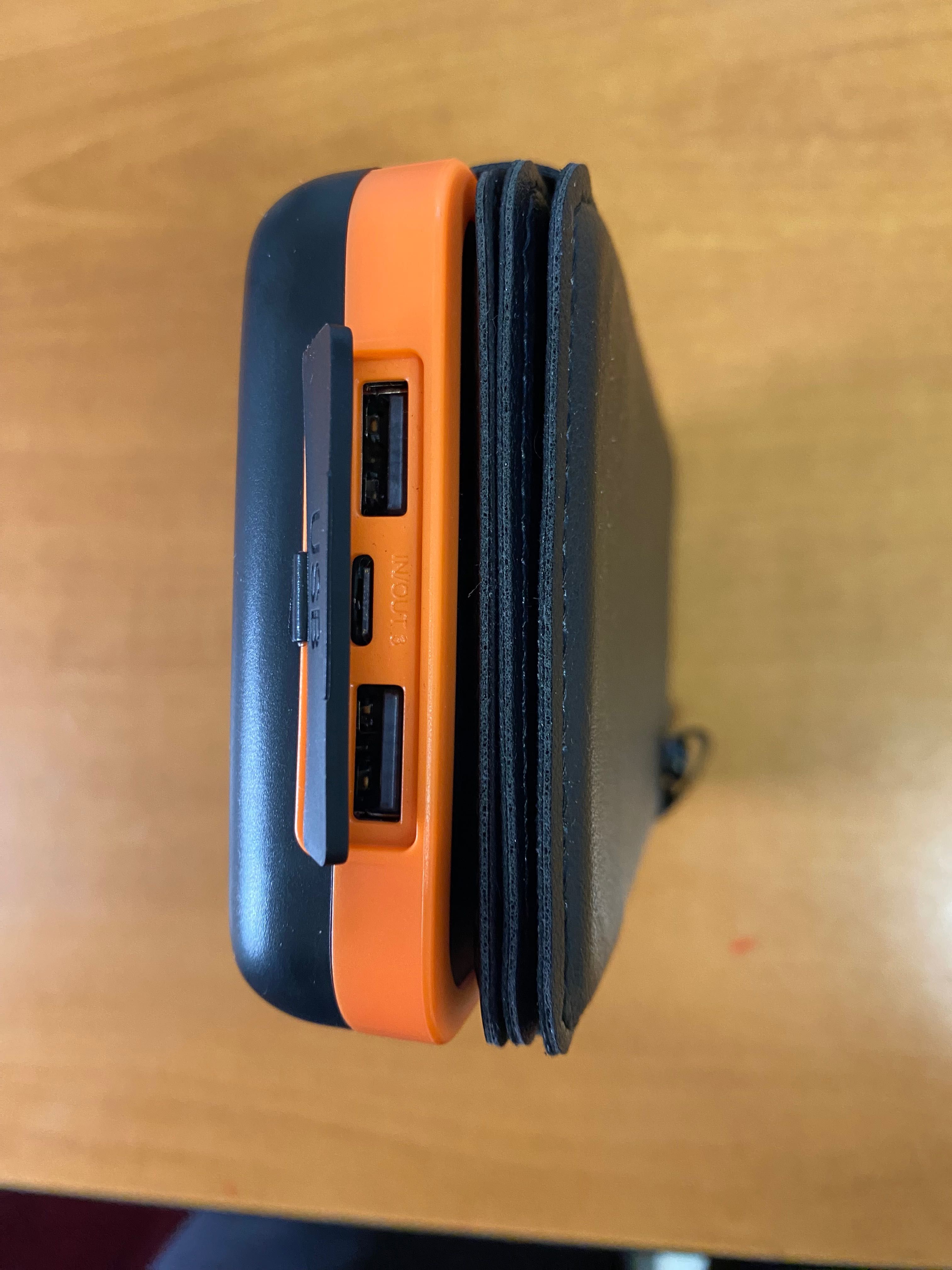 25000mAh външна батерия с 4 соларни панела, за таблети, смартфони