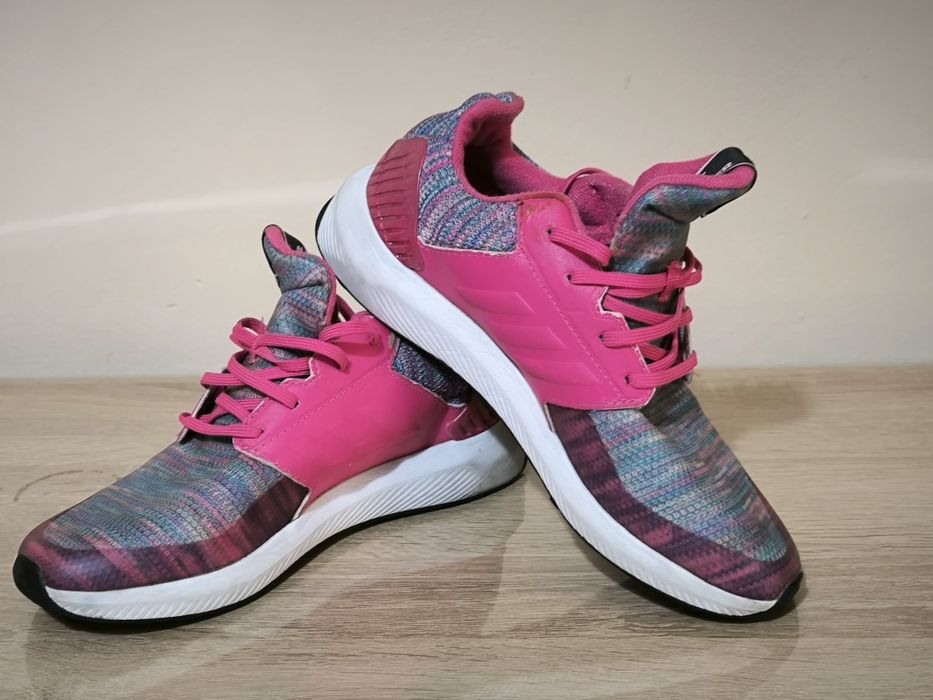 Adidași Adidas in stare foarte buna