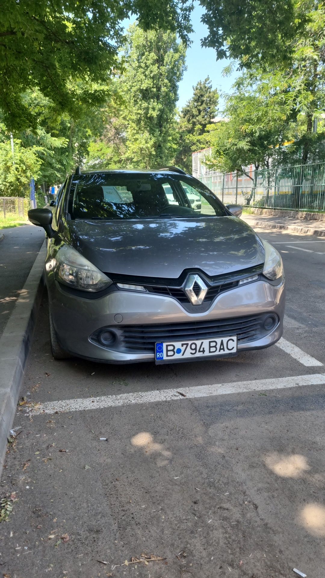 Vand  schimb  Renault clio din  2015 motor 1.2