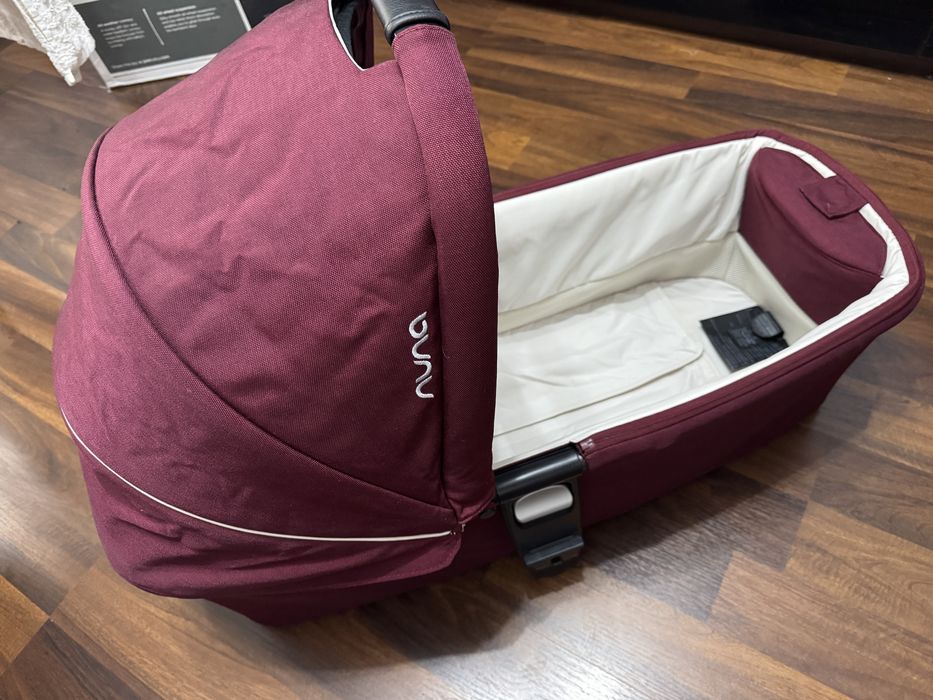 Landou NUNA Mixx Carrycot (Berry)