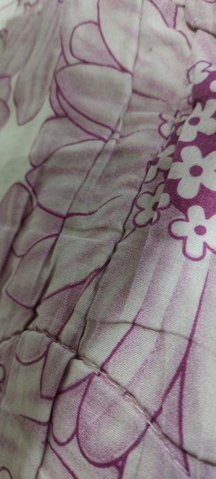 Две подушки прямоугольные,двуспальное одеяло.