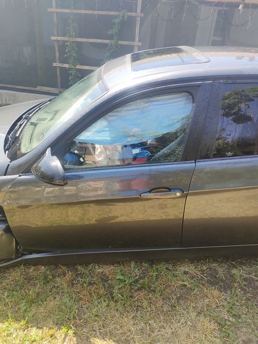 BMW seria 3 avariat partea stânga
