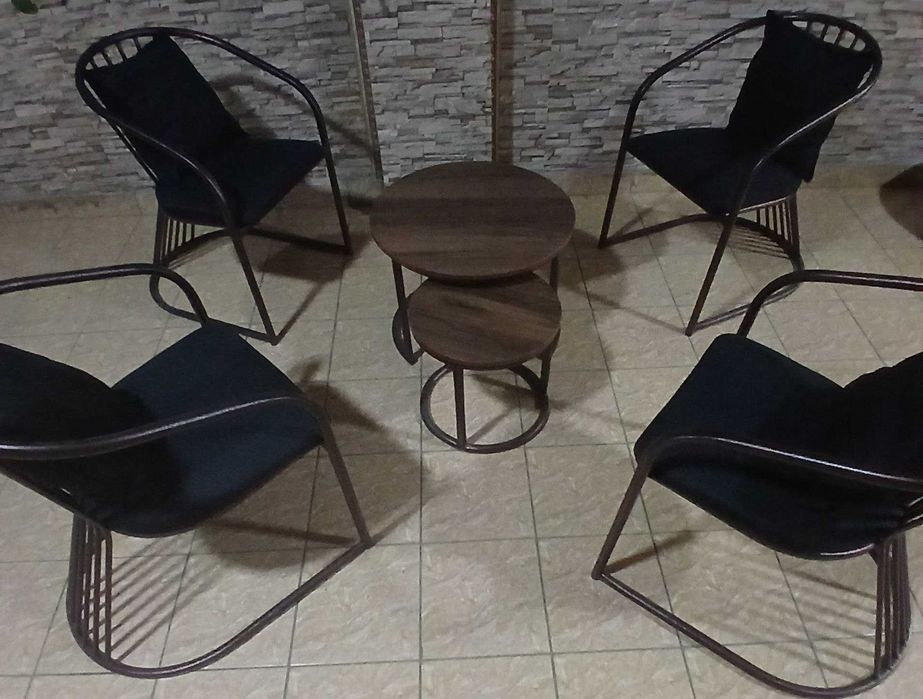 Stol stul yangi dizayn xolatda sotiladi