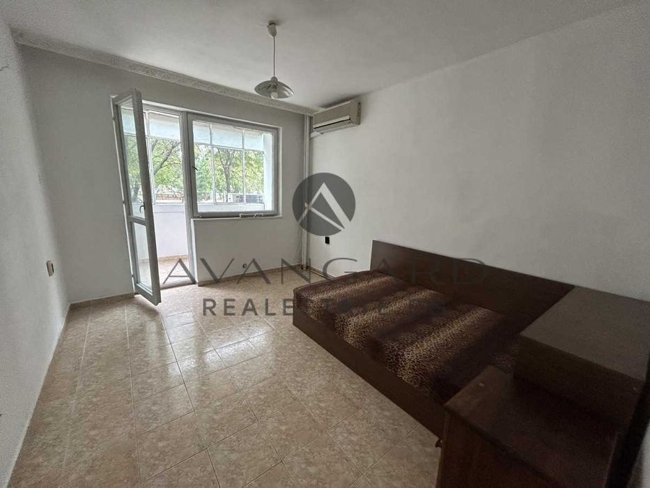 Продава се Тристаен апартамент в Пловдив, Тракия - 80 кв.м за 1849 €/кв.м - Снимка #2