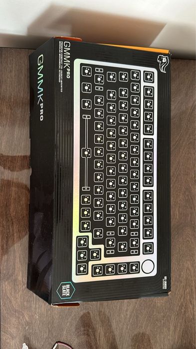 Клавиатура Glorious GMMK Pro